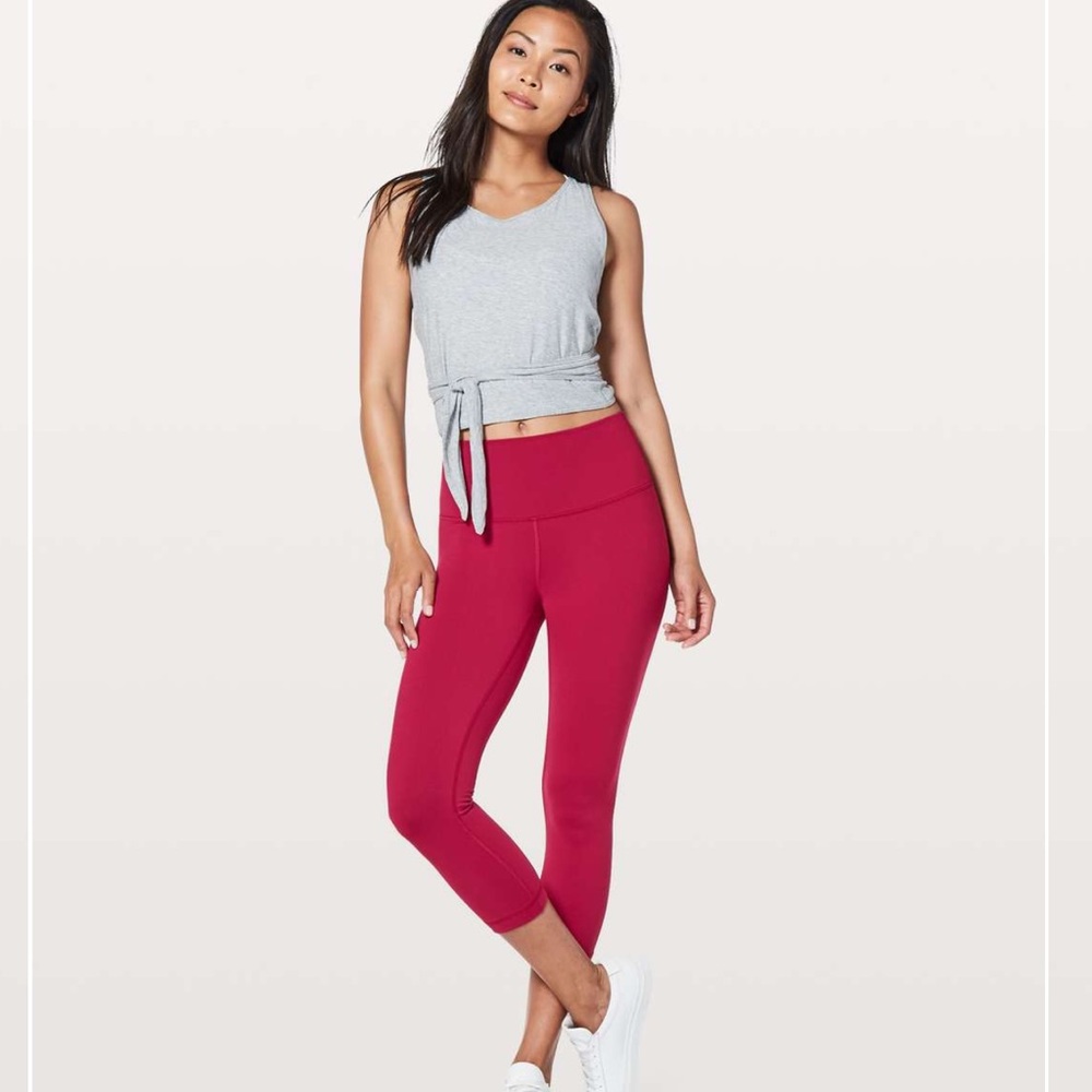 🍋Lululemon Wunder Under Crop (High Rise)! - Picture 2 of 13